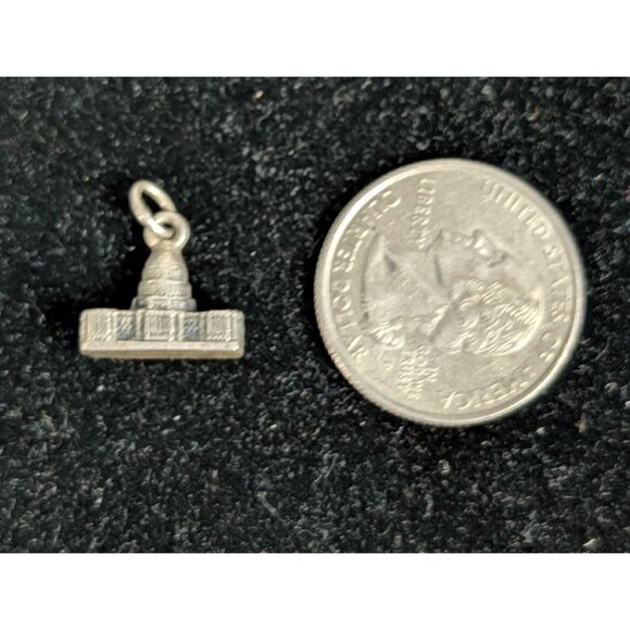 US Capitol Building Silver Charm Pendant - Picture 8 of 14
